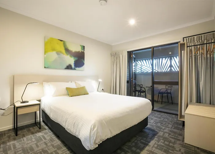 Nightcap At Kawana Waters Hotel