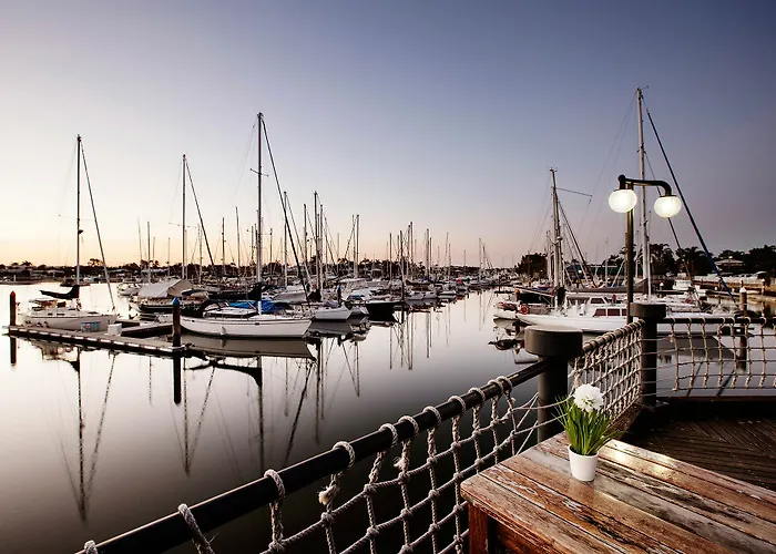 Nightcap At Kawana Waters Hotel