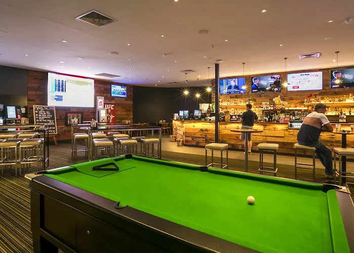 Nightcap At Kawana Waters Hotel