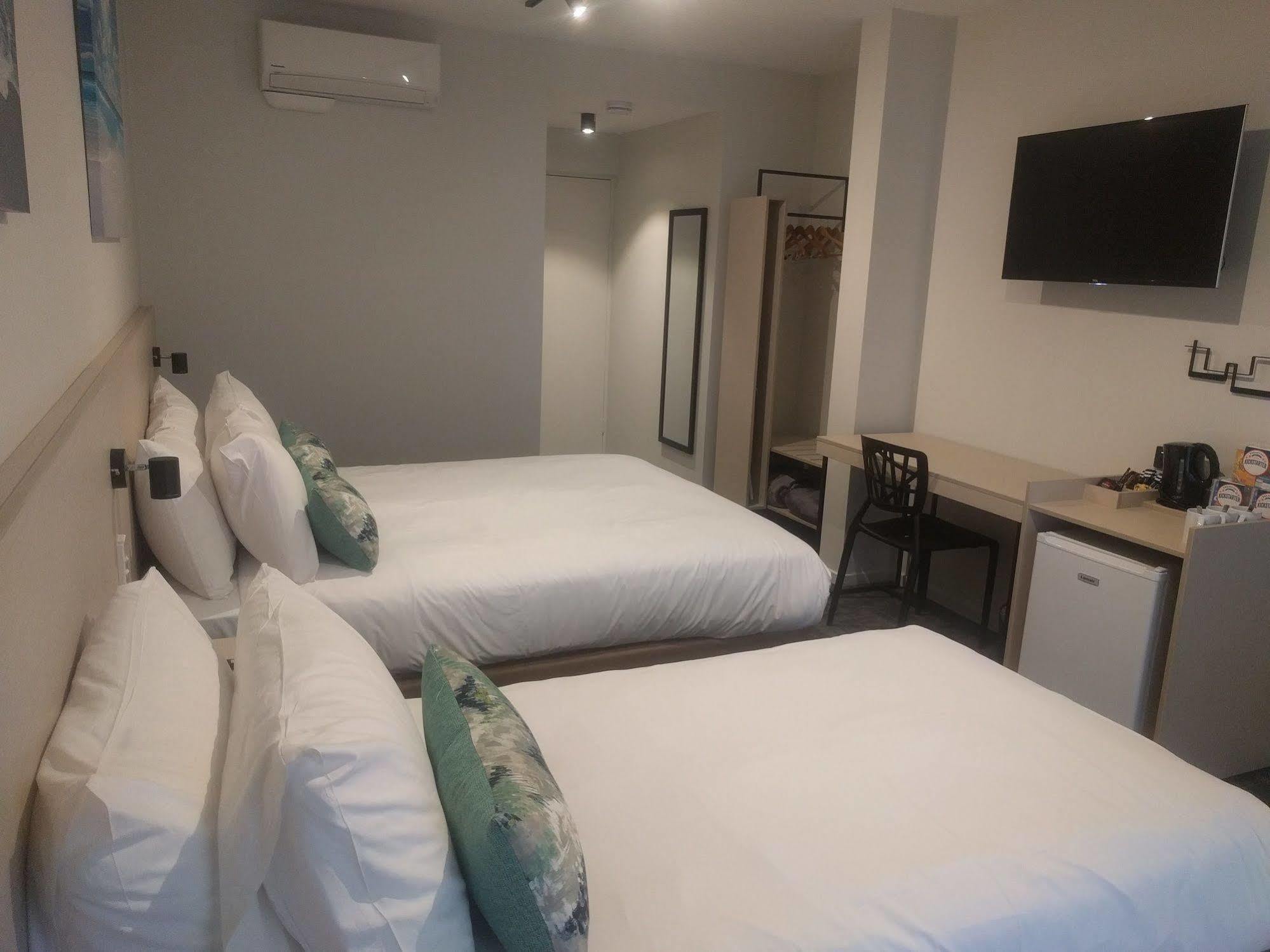 Hotel Nightcap At 3*